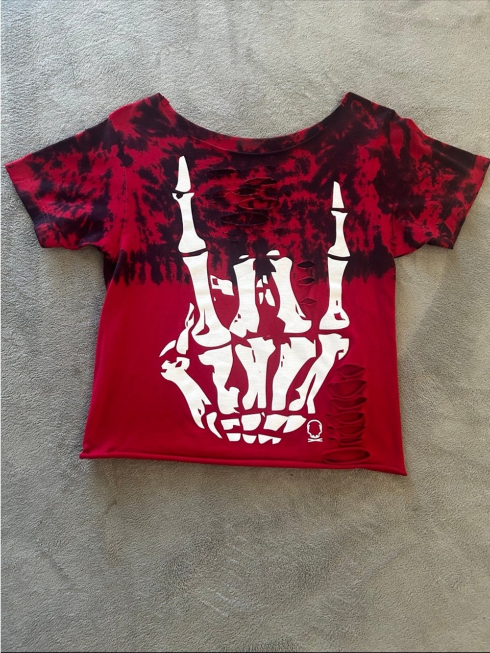The Drive Clothing Red Tie-Dye Skull Hand Graphic Tee
